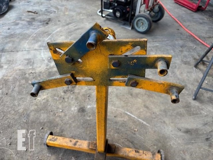 3-wheel-engine-stand-image-2