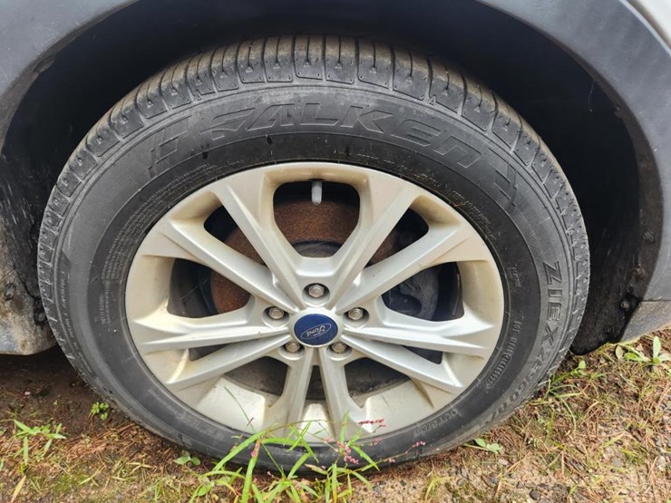 2014-ford-escape-image-46