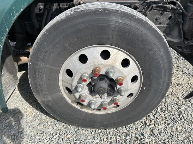 2015-peterbilt-579-image-86