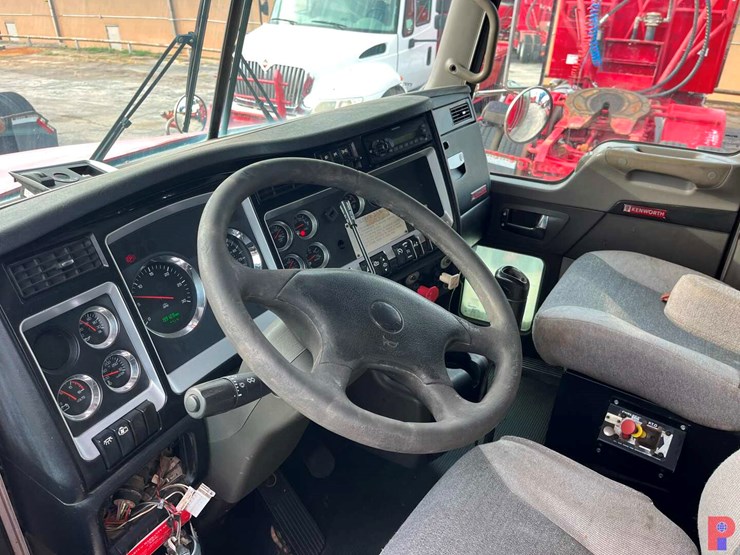 2008-kenworth-t800-image-10