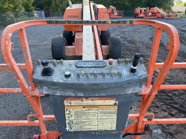 2015-jlg-600s-image-9
