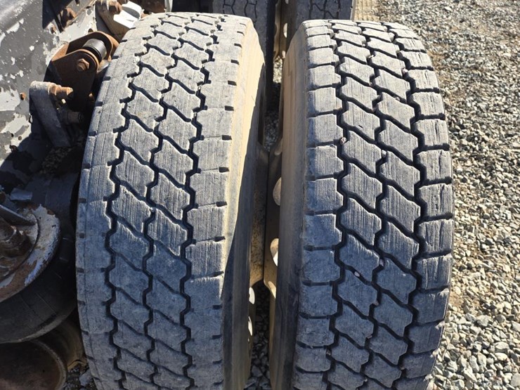 2005-kenworth-t800-image-61