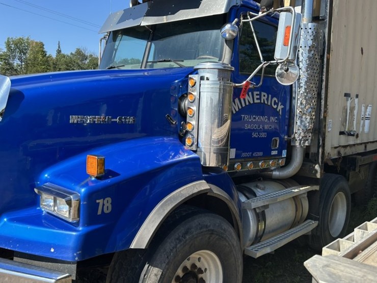 #1753-•-2005-western-star-tri-axle-storm-cleanup-truck-image-59