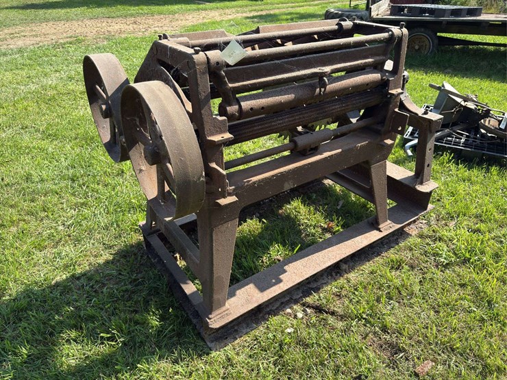 tower-32"-edger-image-3