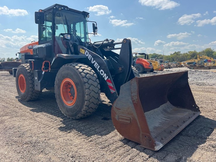 2023-doosan-dl220-image-6