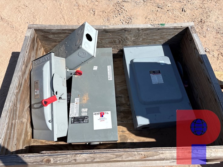 (4)-assorted-heavy-duty-electrical-safety-switches-image-1
