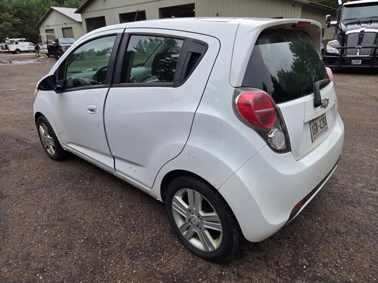 #1580-•-2013-chevrolet-spark-compact-vehicle-image-3