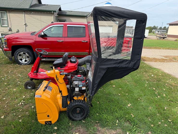 poulan-pro-27”-snowblower-with-cab,-electric-start-image-3