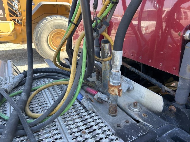 2012-peterbilt-389-image-18