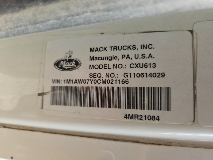 2012-mack-pinnacle-cxu613-image-28