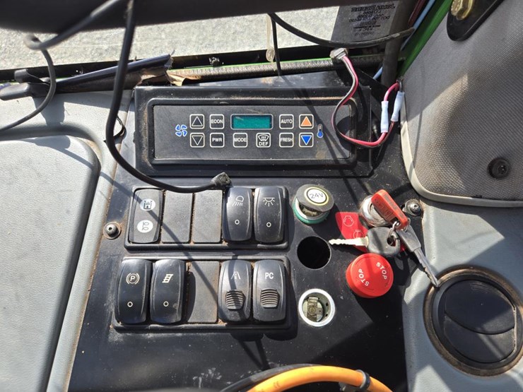 2010-john-deere-2010-image-85