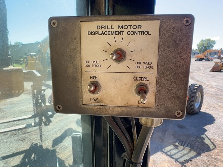 2004-caterpillar-320cl-hydraulic-drill-rig-image-38
