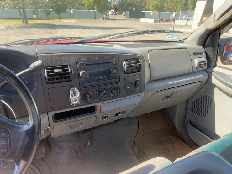 2007-ford-f350-xlt-image-25