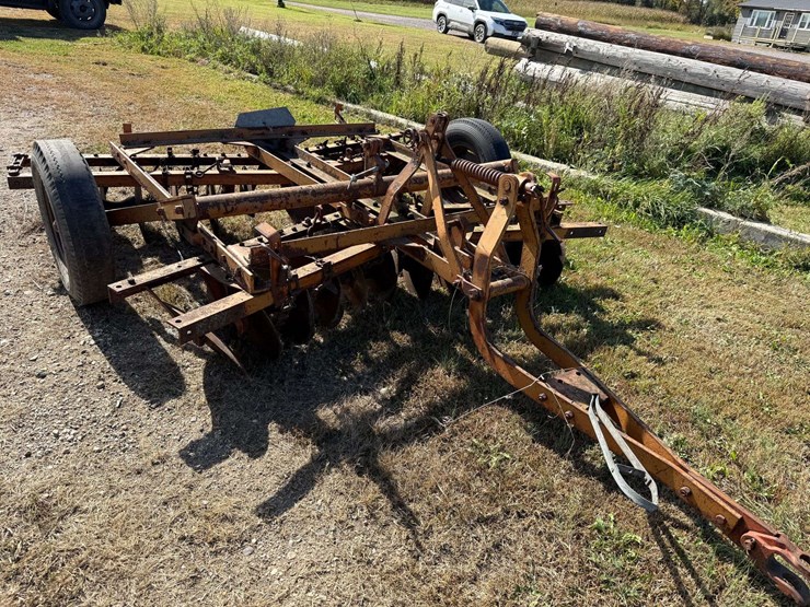 8’-tandem-disk,-no-cylinder,-needs-work,-loading-is-available.-this-item-is-located-in-south-dakota,-image-1
