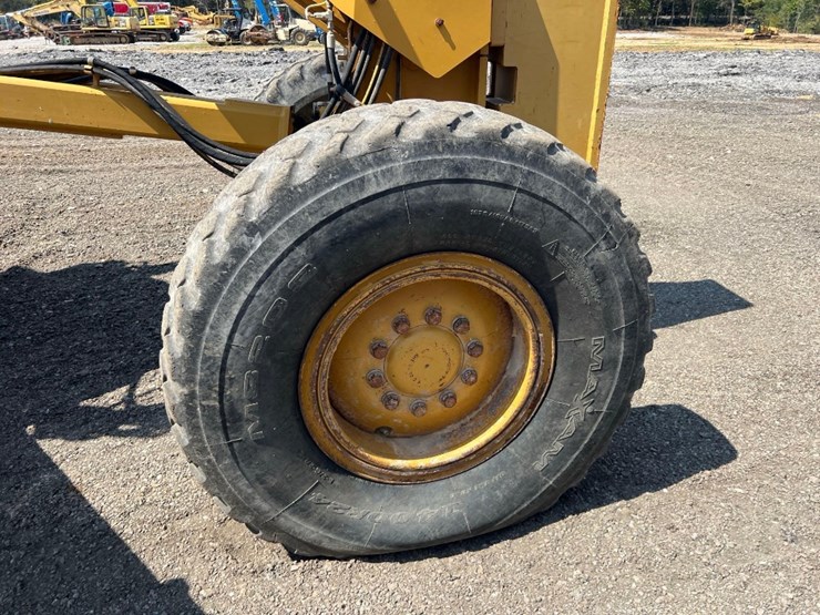 caterpillar-140m2-image-18