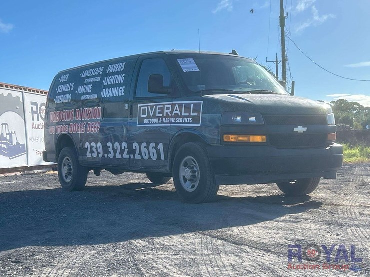 2019-chevrolet-express-2500-image-3