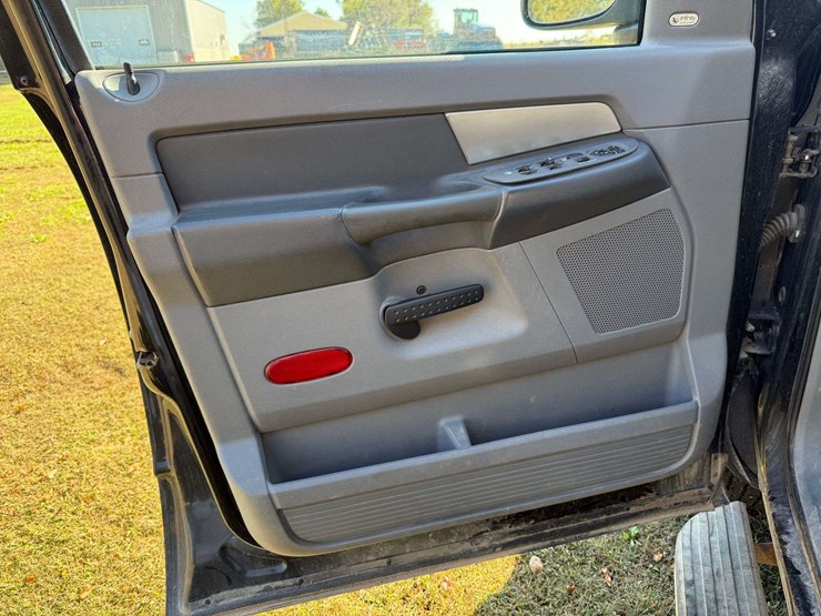 2008-ram-1500-big-horn-image-31