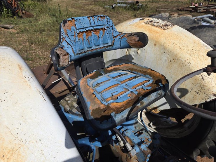 ford-4000-image-13