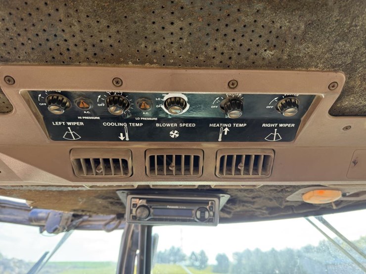 john-deere-8450-image-36