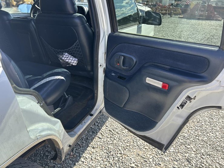 1997-chevrolet-tahoe-image-46