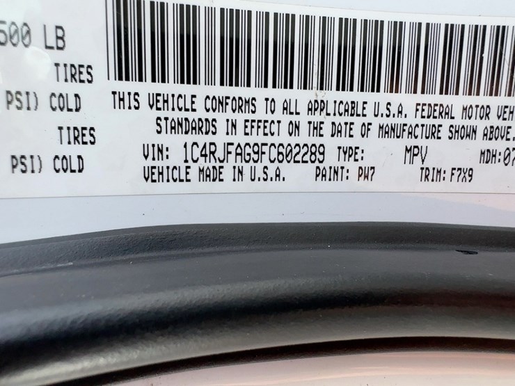 2015-jeep-grand-cherokee-laredo-image-21