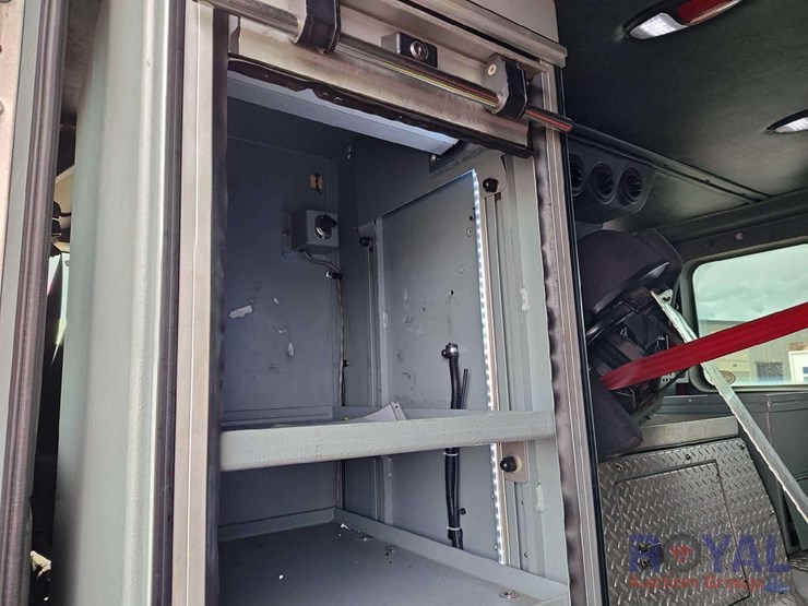 2009-pierce-105ft.-ladder-t/a-fire-truck-image-59