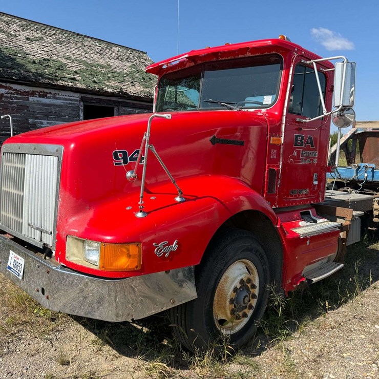 1994 IH Day Cab Semi Tractor, N14 Engine, 9 Speed Transmission, Shows 431,118 Miles with an In Frame