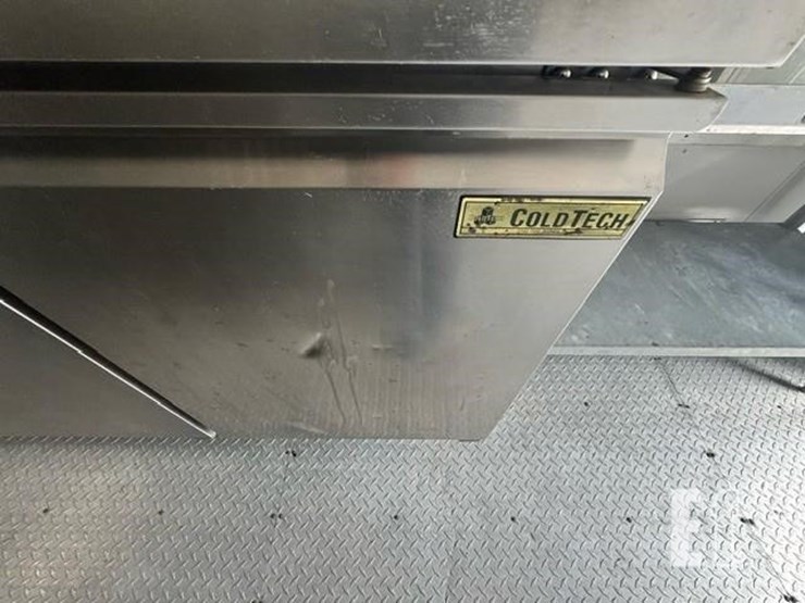 2011-custom-trailer-image-24