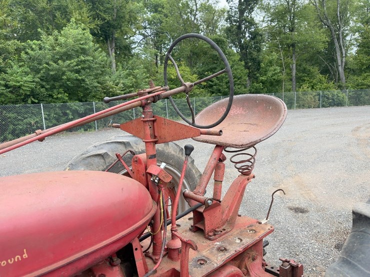 mccormick-farmall-h-tractor-image-15