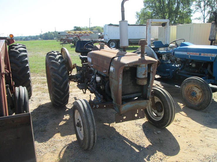 ford-3000-image-2