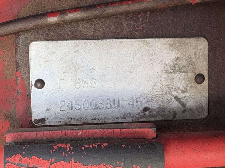 1971-farmall-656-hydro-diesel-tractor,-fenders,-wf,-540-pto,-3pt,-2-hyd,-16.9-38-rears,-7.50-16-fron-image-35