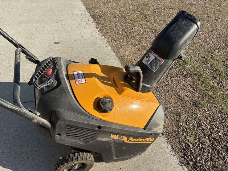 poulan-pro-prg21es-21”-walk-behind-snow-thrower,-electric-start,-*needs-tune-up-image-10