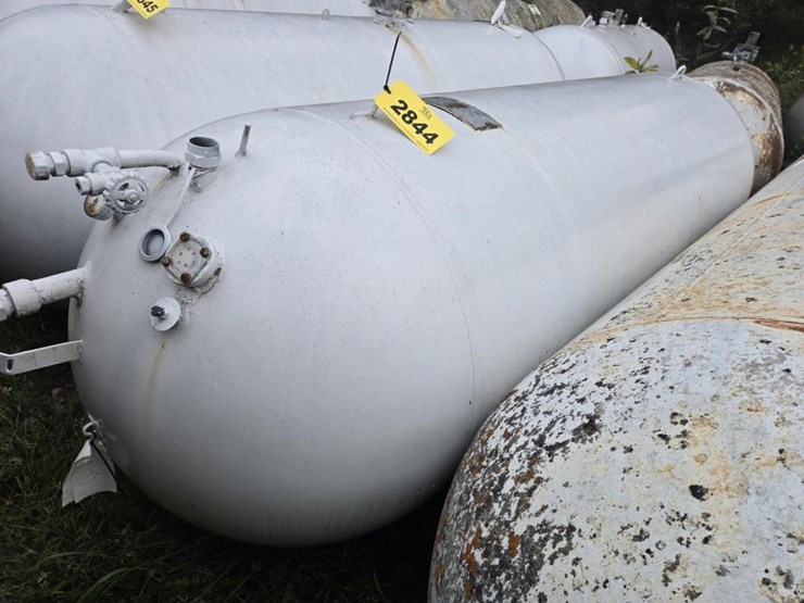 #2844-•-butler-500-gallon-lp-tank-image-1