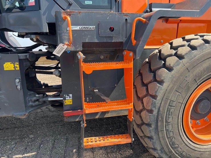 2023-doosan-dl220-image-14
