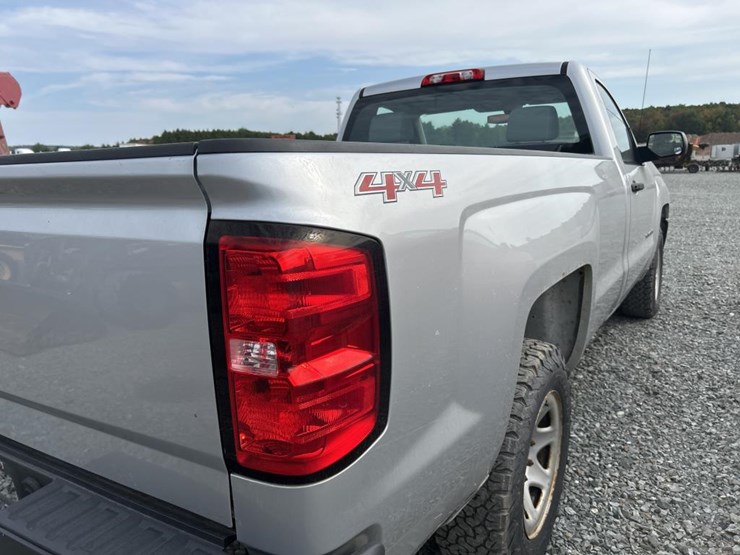 2017-chevrolet-silverado-1500-image-14