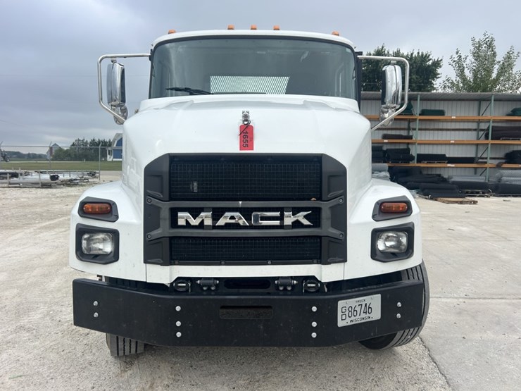 #1655-•-2021-mack-md-series-image-8