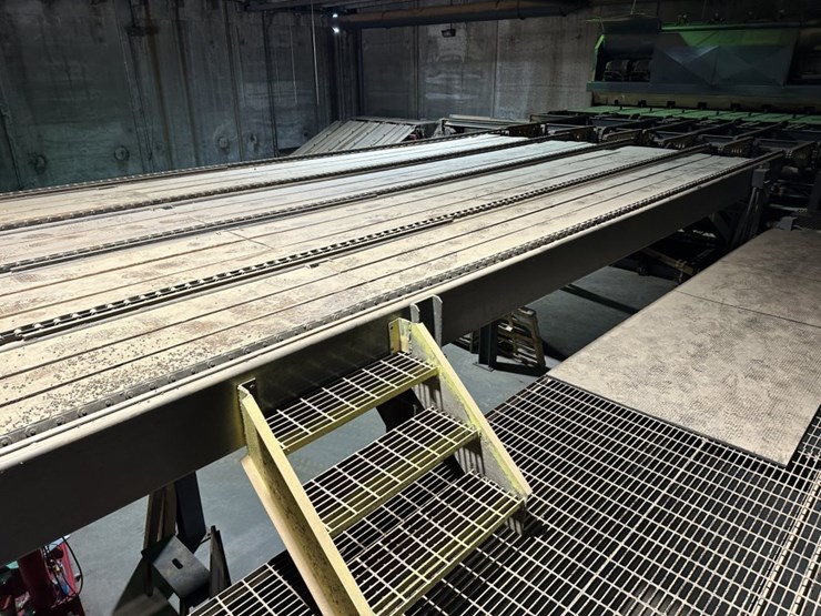 #1589-•-50'-lumber-deck-image-5