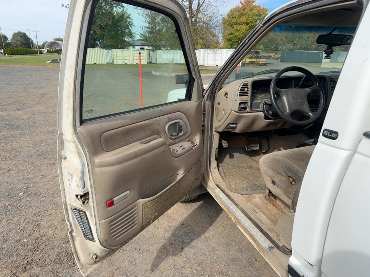 2000-gmc-sierra-2500-image-19