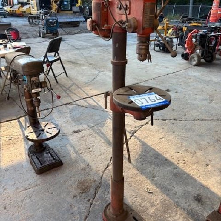 1987 AMROX FC-00958 12-SPD DRILL PRESS