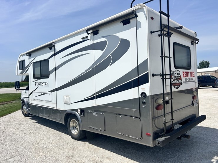 2017-ford-e450-image-3
