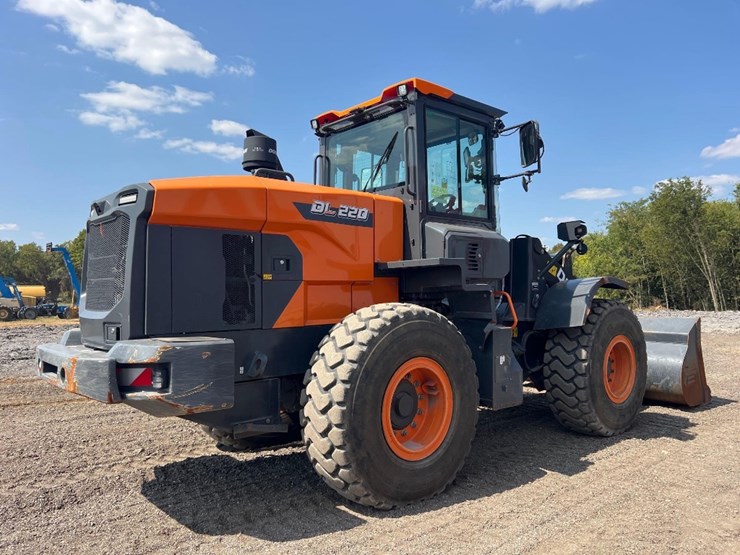 2023-doosan-dl220-image-4