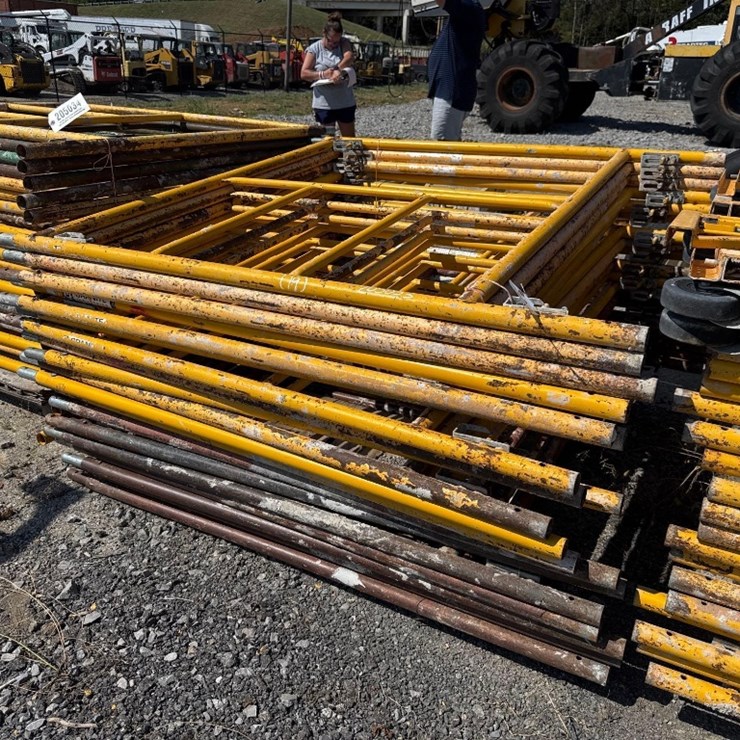 PALLET OF SCAFFOLDING (APPROX. 19 PC)