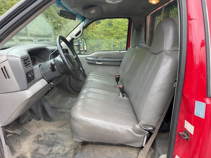 2001-ford-f550-xl-image-16