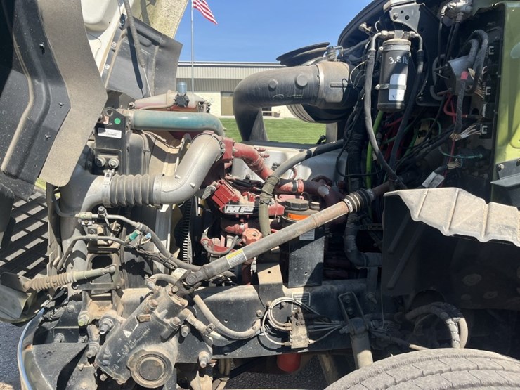 #1247-•-2015-mack-cxu612-day-cab-truck-tractor-image-9