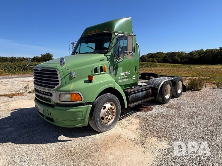 2004-sterling-day-cab-truck-(gp11427,-unit-31350)-image-1