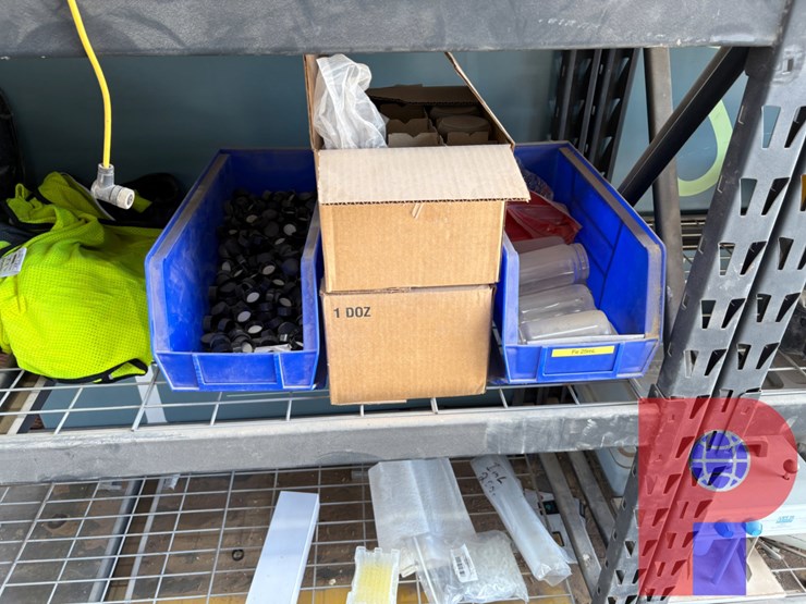 6’-x-2’-x-6’-shelving-unit-w/-lab-equipment-image-2