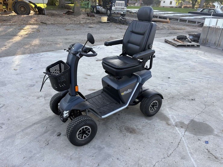 2021-pride-wrangler-model-mv600-outdoor-mobility-scooter,-adjustable-speed-limit,-up-to-9-mph,-adjus-image-1