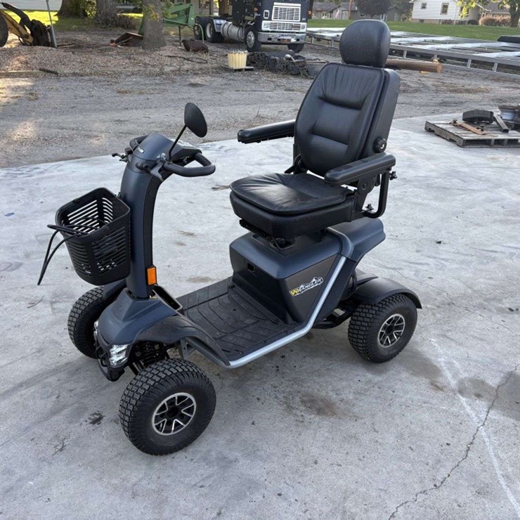 2021 Pride Wrangler Model MV600 Outdoor Mobility Scooter, Adjustable Speed Limit, up to 9 MPH, Adjus