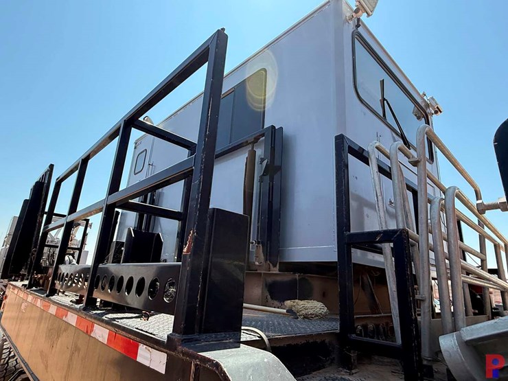 2015-hydra-rig-hr6100-15k-2-3/8"-coil-tubing-trailer-image-4