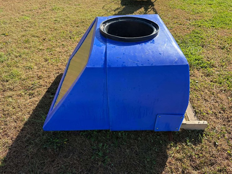 42-gallon-solar-heated-livestock-water-tank-image-5